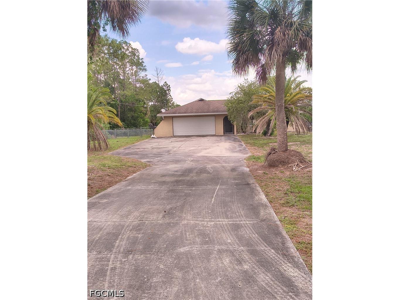 1008 Cortez Avenue Lehigh Acres FL 33972 2026025791 image2