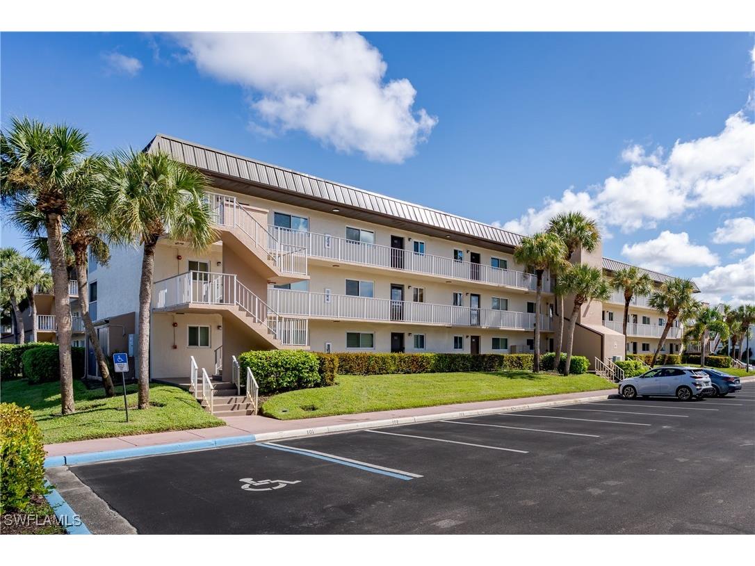 1008 Manatee Road #G104 Naples FL 34114 225071659 image1