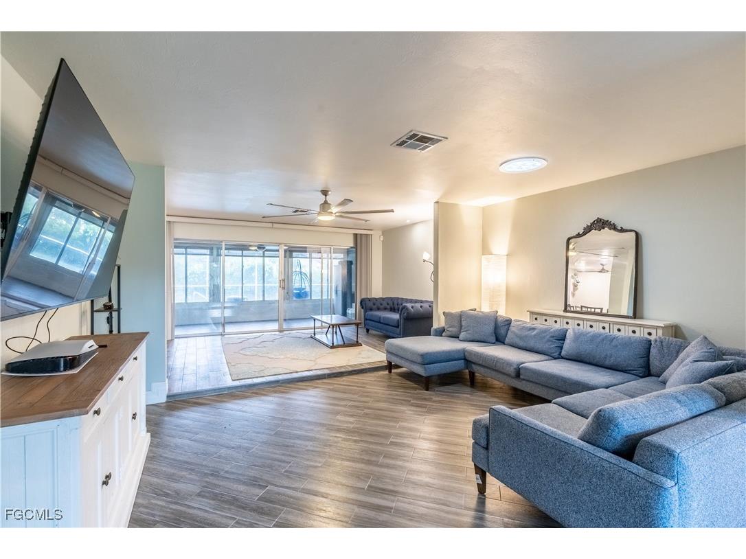 1008 SE 25th Terrace Cape Coral FL 33904 2025005238 image10