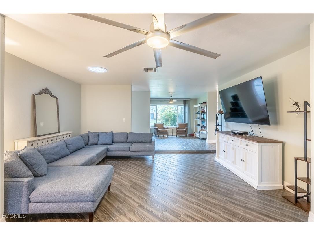 1008 SE 25th Terrace Cape Coral FL 33904 2025005238 image12