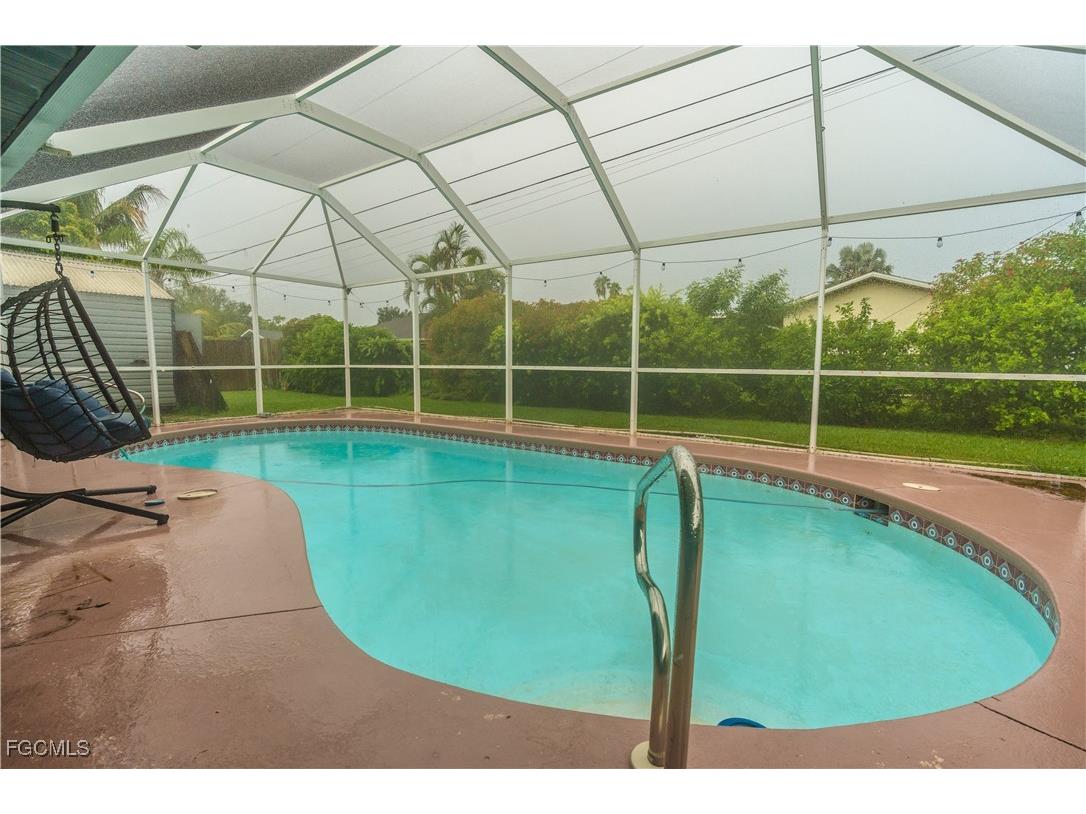 1008 SE 25th Terrace Cape Coral FL 33904 2025005238 image32