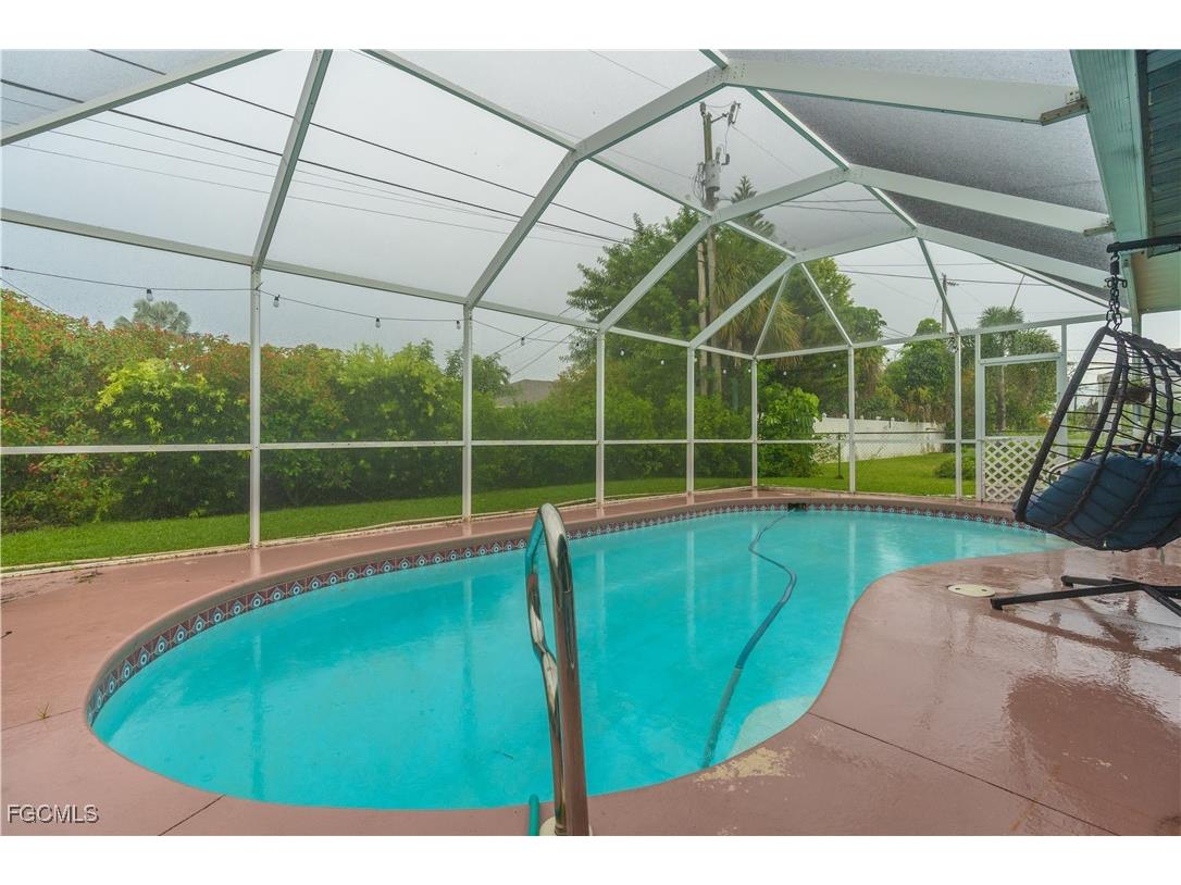1008 SE 25th Terrace Cape Coral FL 33904 2025005238 image33
