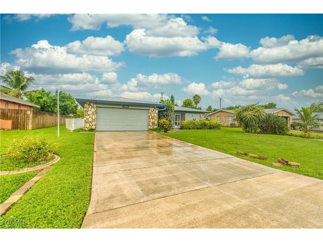 1008 SE 25th Terrace Cape Coral FL 33904 2025005238 image4