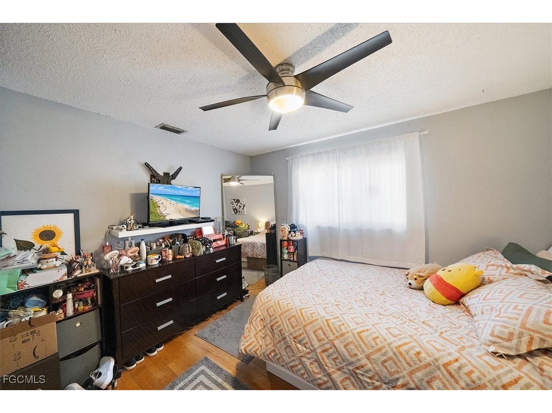 1008 SW 4th Place Cape Coral FL 33991 2025015920 image12