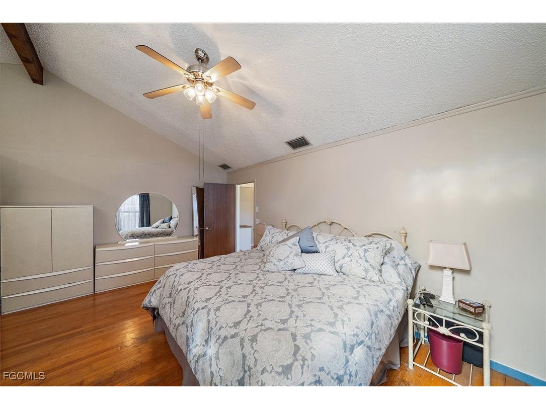 1008 SW 4th Place Cape Coral FL 33991 2025015920 image16