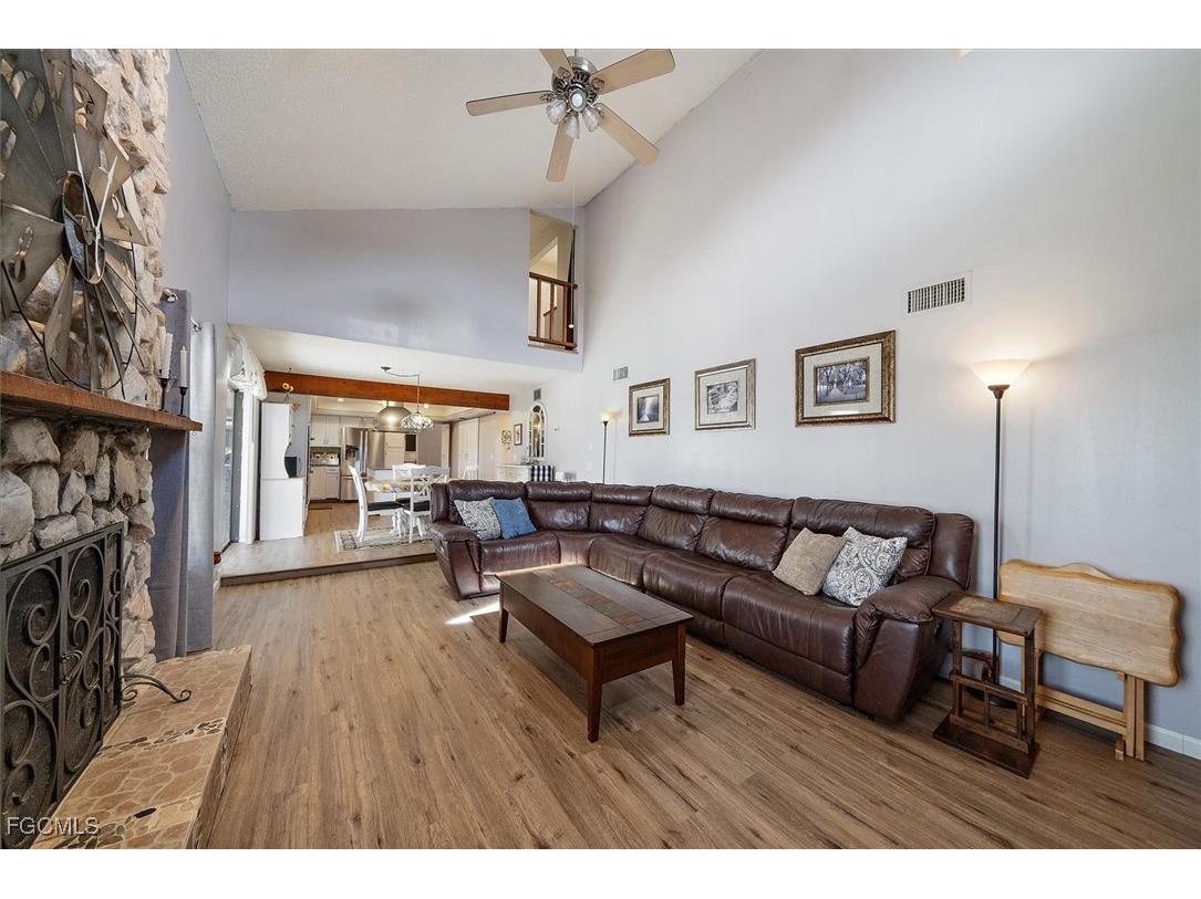 1008 SW 4th Place Cape Coral FL 33991 2025015920 image22