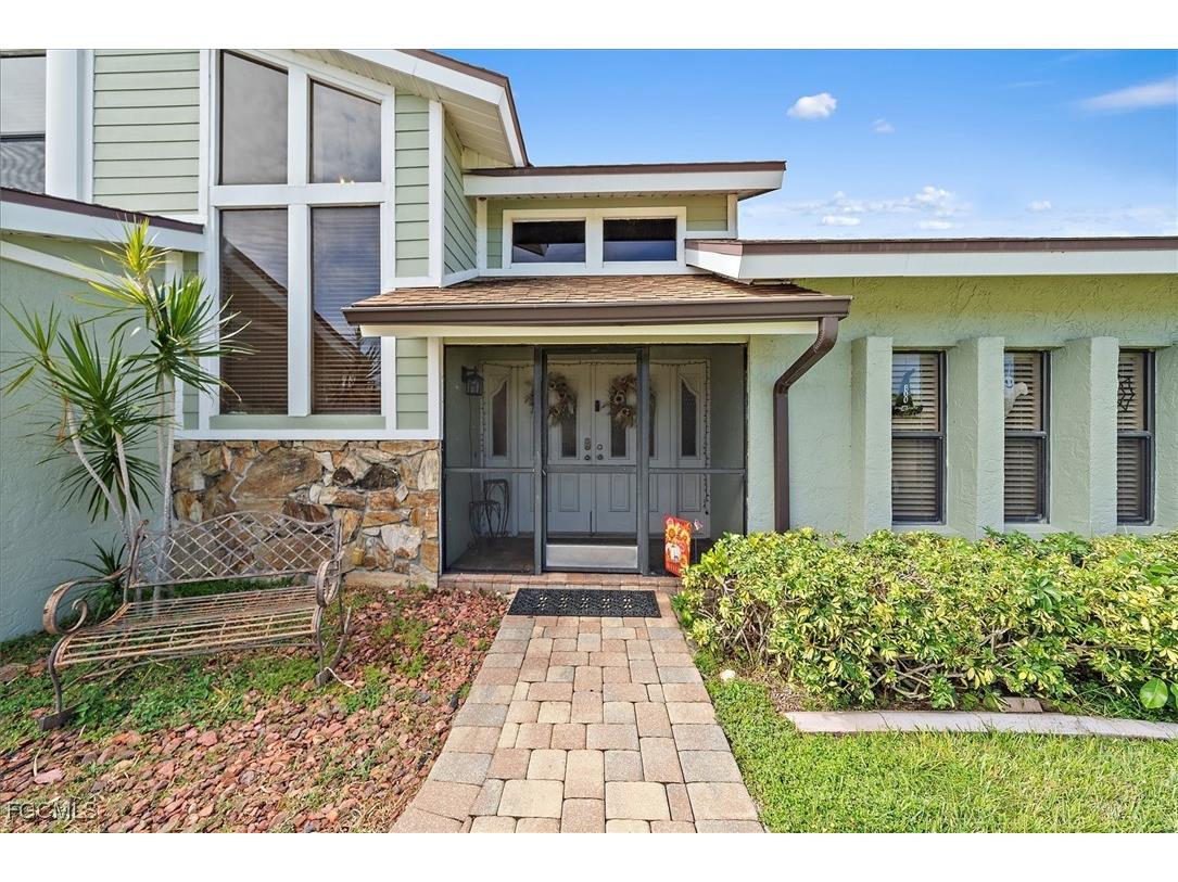 1008 SW 4th Place Cape Coral FL 33991 2025015920 image5