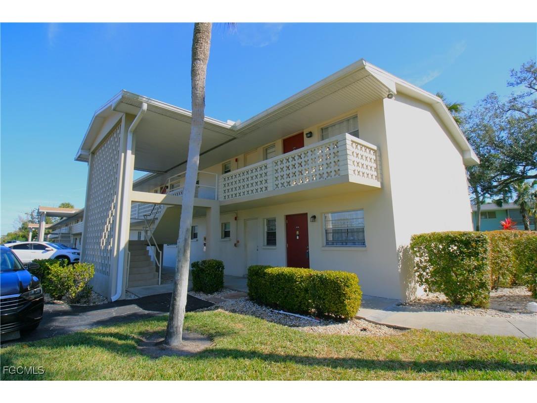 1008 Tropic Terrace North Fort Myers FL 33903 2025019067 image1