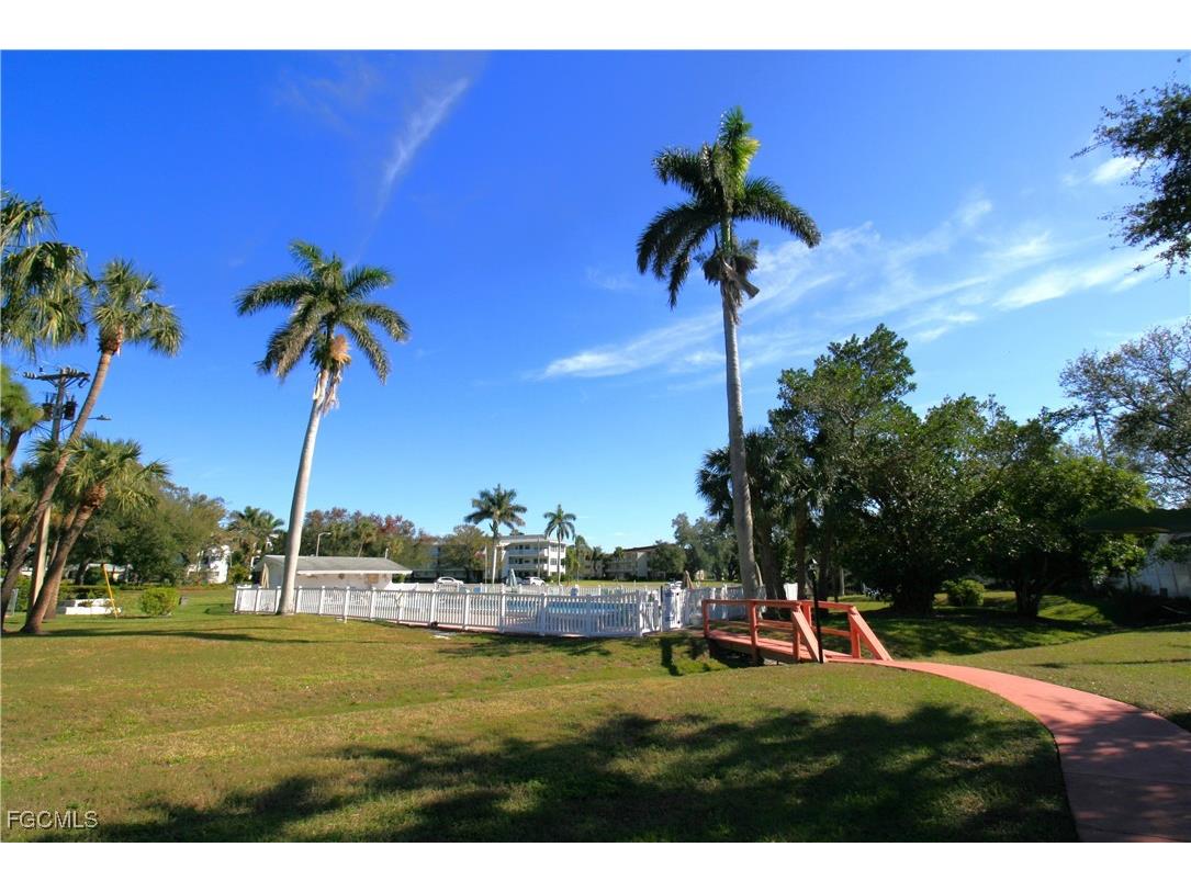 1008 Tropic Terrace North Fort Myers FL 33903 2025019067 image34
