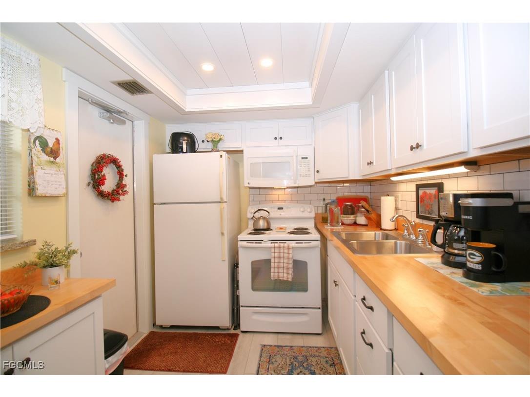 1008 Tropic Terrace North Fort Myers FL 33903 2025019067 image6