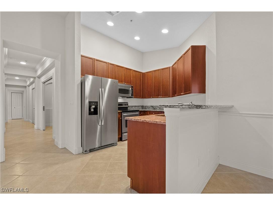 10080 Lake Cove Drive #301 Fort Myers FL 33908 223084173 image1