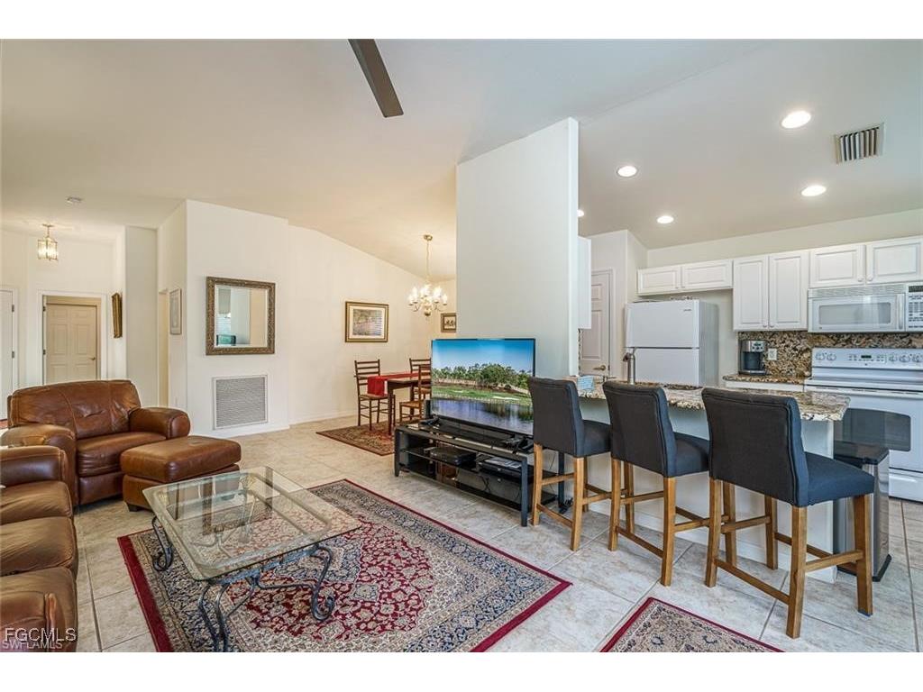 10082 Oakhurst Way Fort Myers FL 33913 2025009762 image2