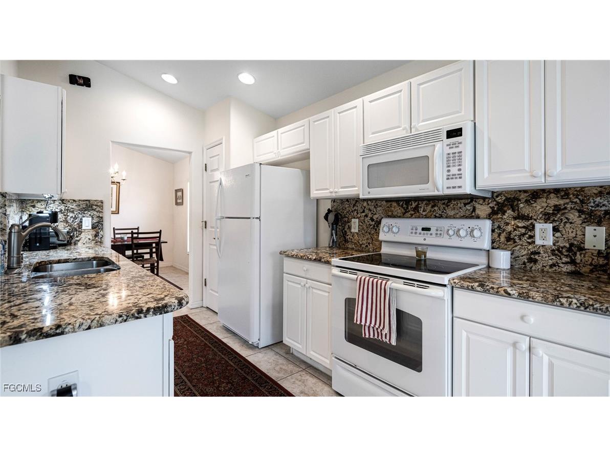 10082 Oakhurst Way Fort Myers FL 33913 2025009762 image7