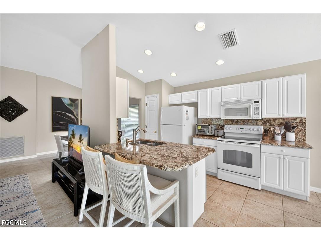 10082 Oakhurst Way Fort Myers FL 33913 2026020170 image11