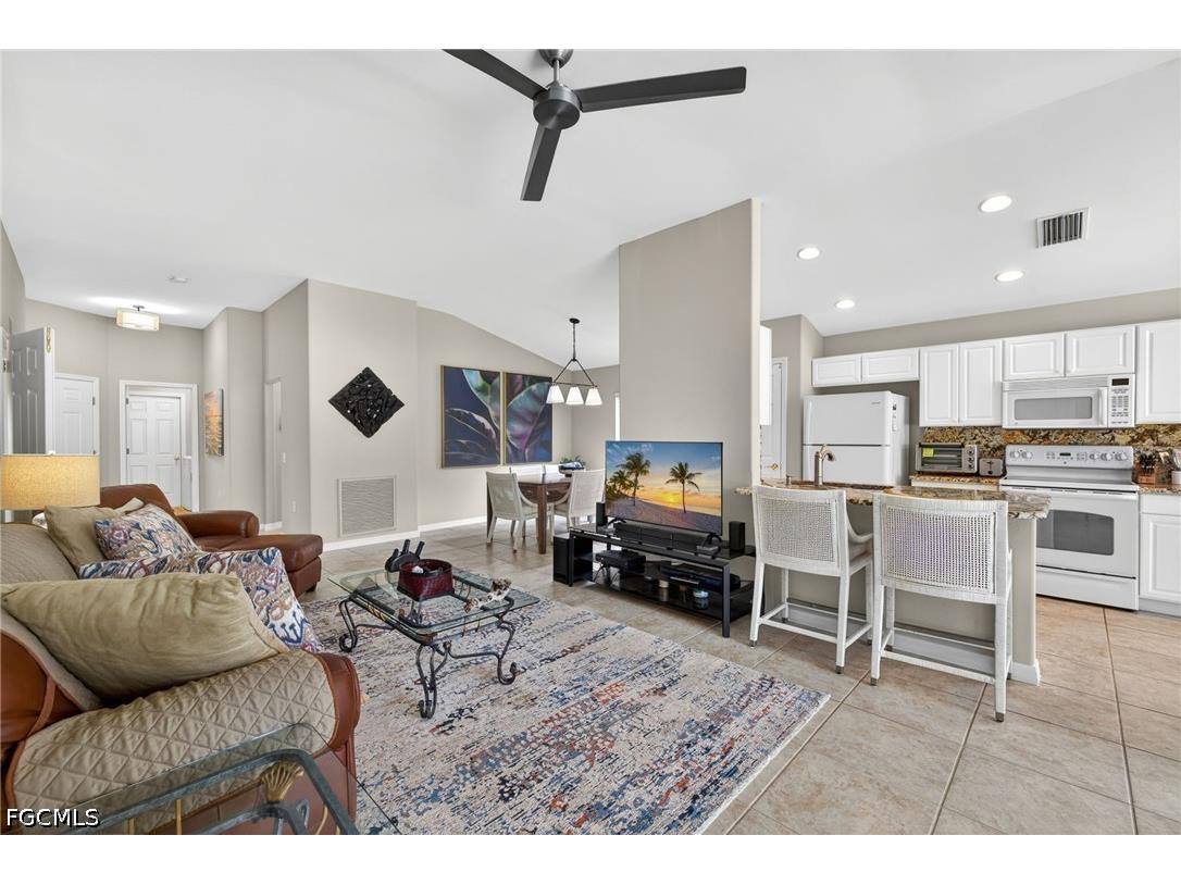 10082 Oakhurst Way Fort Myers FL 33913 2026020170 image4