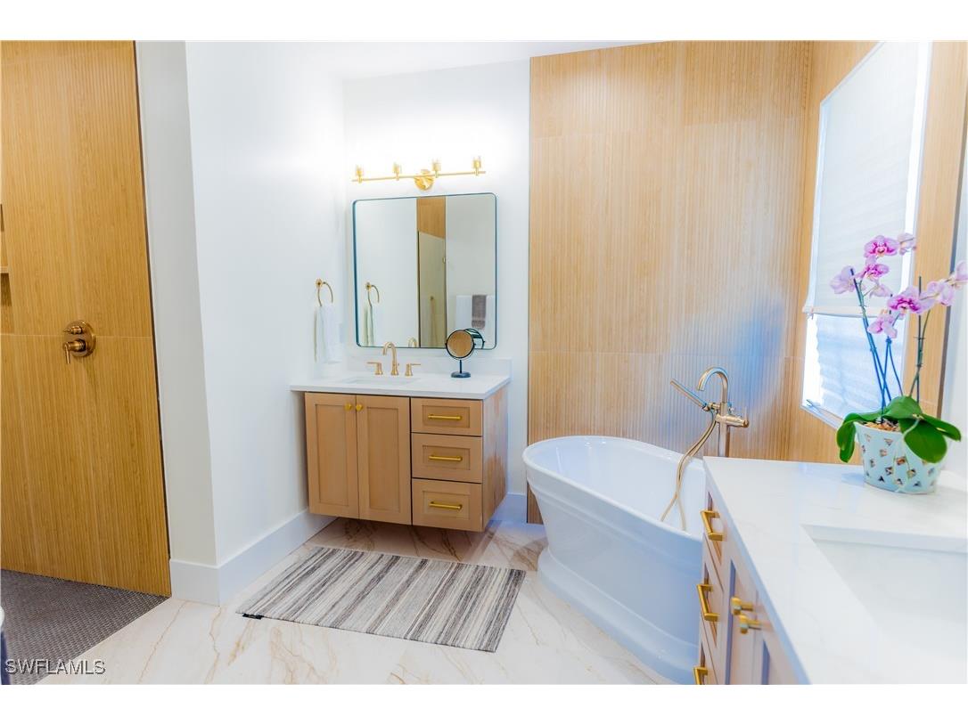 10082 Vanderbilt Drive Naples FL 34108 226002427 image23