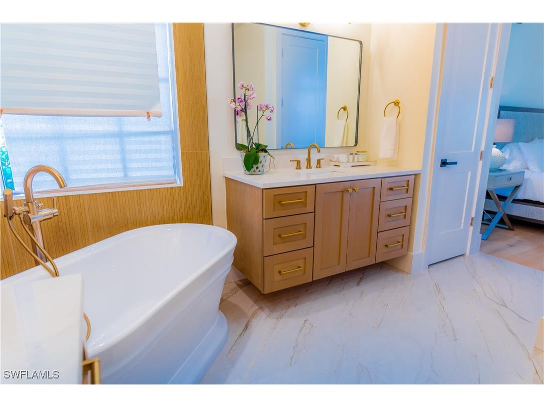 10082 Vanderbilt Drive Naples FL 34108 226002427 image24