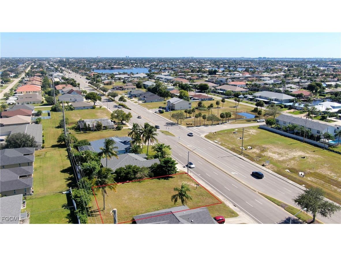 1009 Cape Coral Parkway W Cape Coral FL 33914 2025018071 image1