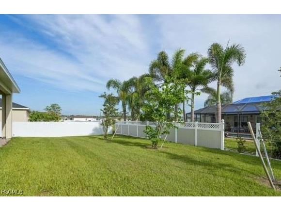 1009 Jacaranda Parkway E Cape Coral FL 33909 2025015624 image2