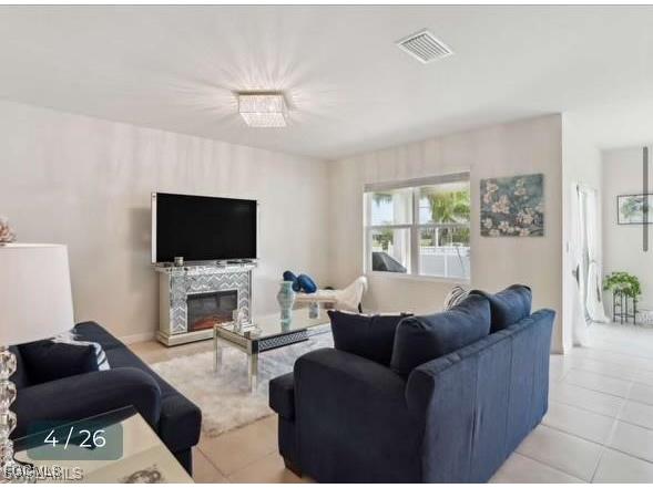 1009 Jacaranda Parkway E Cape Coral FL 33909 2025015624 image7