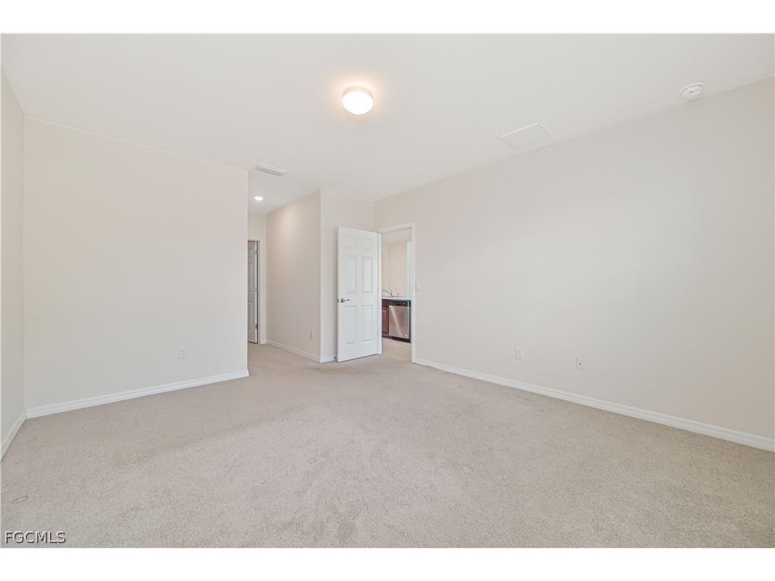 1009 Jacaranda Parkway E Cape Coral FL 33909 2026012013 image12