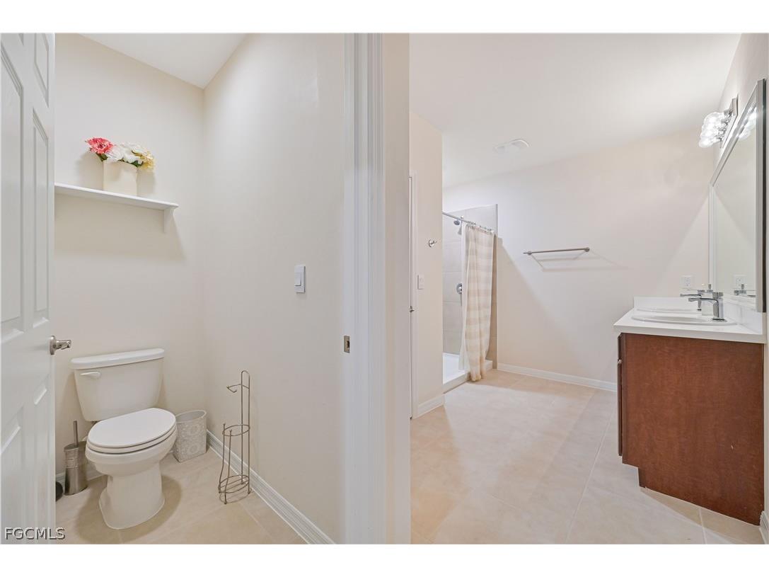1009 Jacaranda Parkway E Cape Coral FL 33909 2026012013 image14
