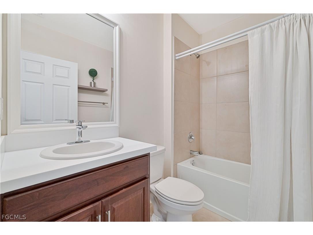 1009 Jacaranda Parkway E Cape Coral FL 33909 2026012013 image22