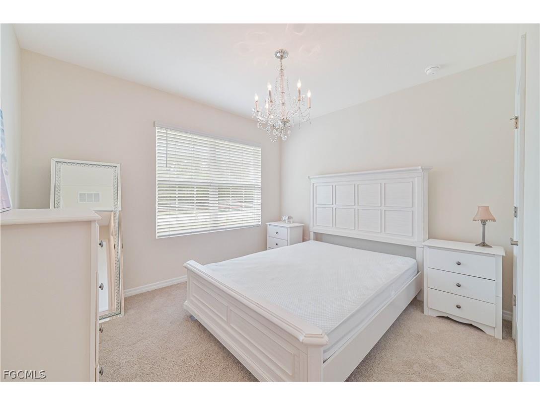 1009 Jacaranda Parkway E Cape Coral FL 33909 2026012013 image23