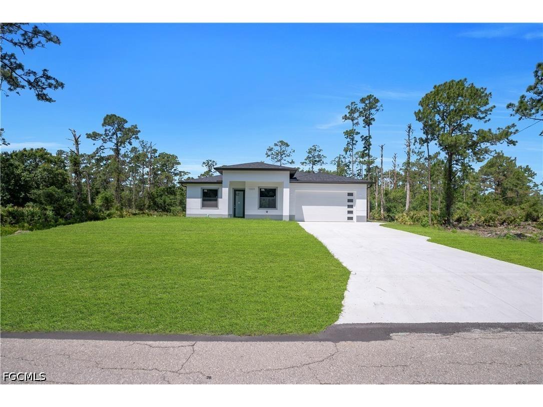 1009 Moore Avenue Lehigh Acres FL 33972 2026018350 image2