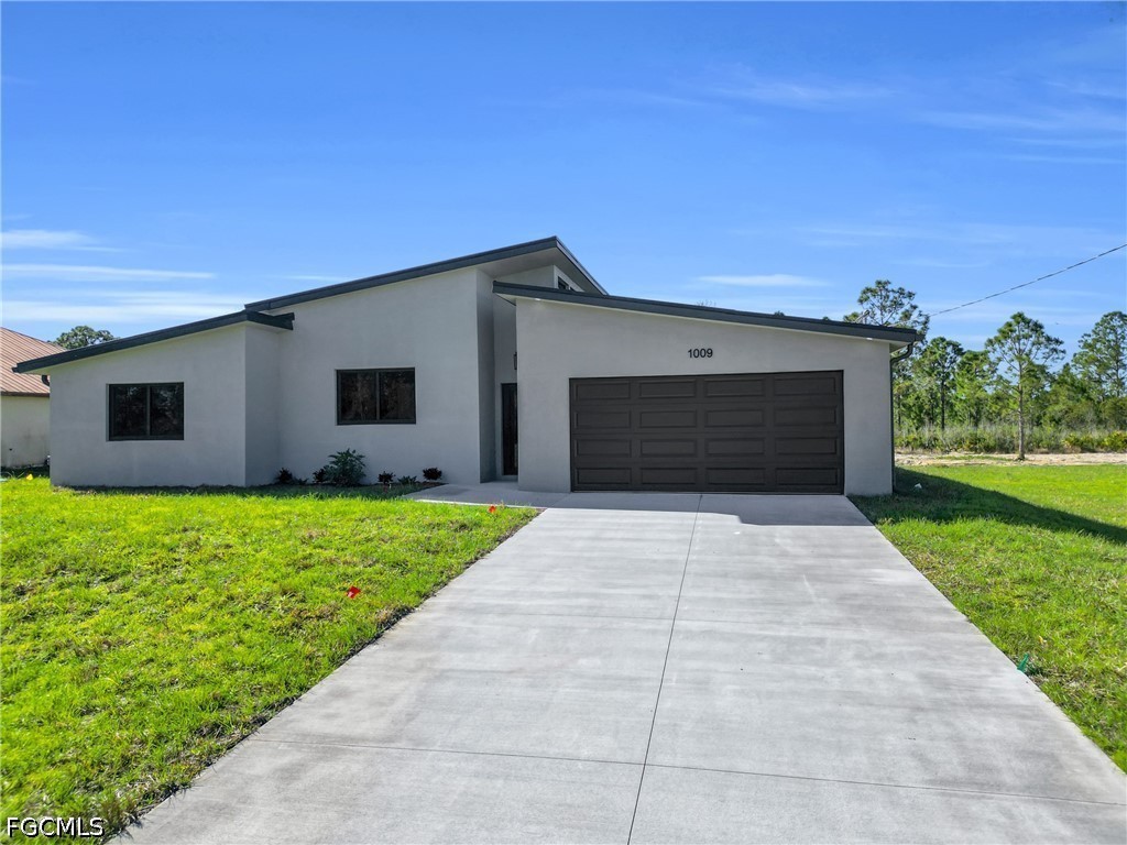 1009 State Avenue Lehigh Acres FL 33972 2026020818 image2