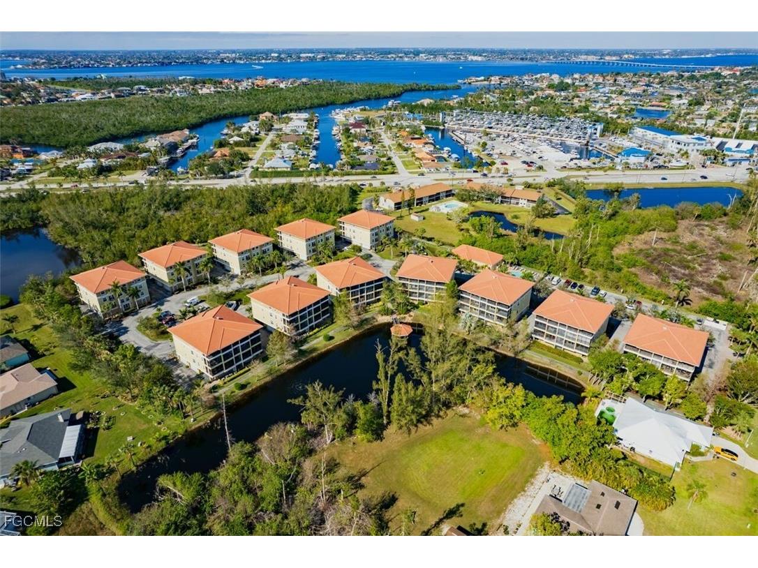 10090 Lake Cove Drive #101 Fort Myers FL 33908 2025015124 image34
