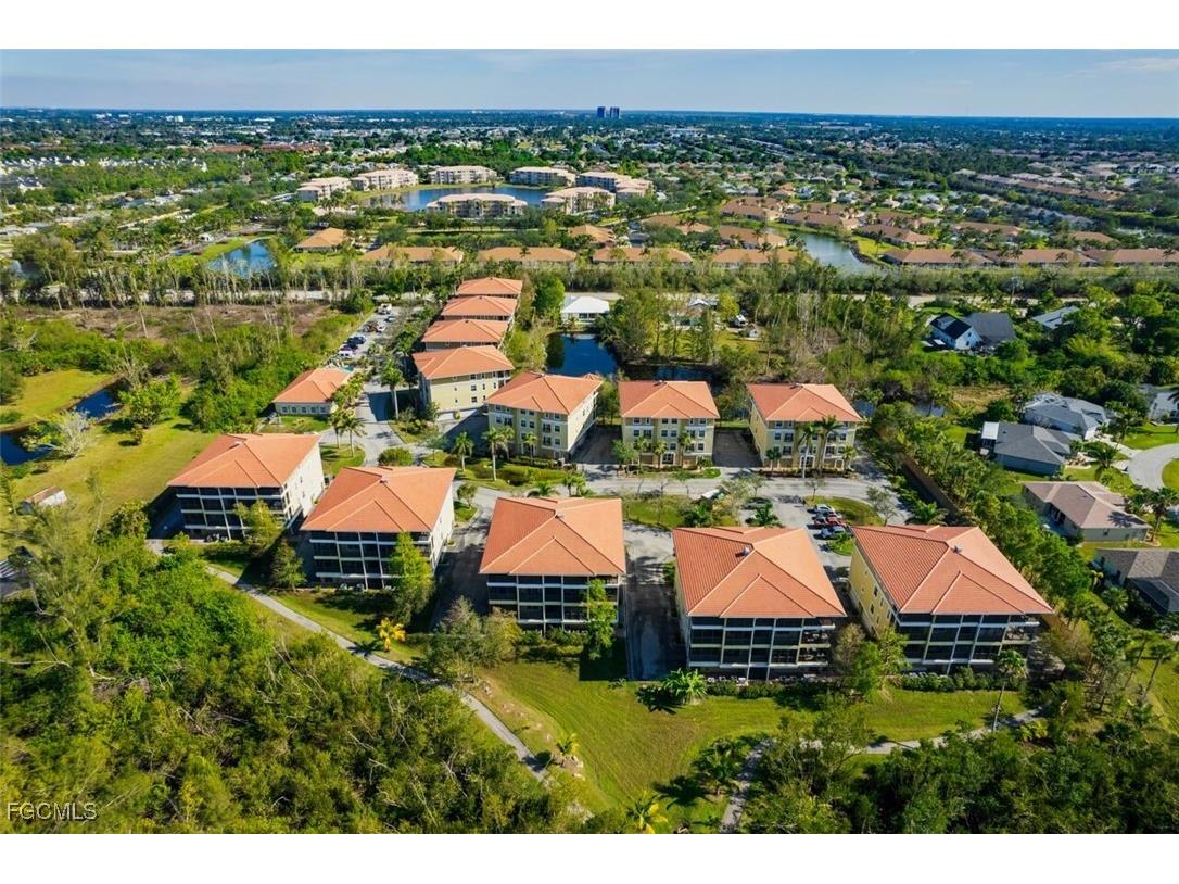 10090 Lake Cove Drive #101 Fort Myers FL 33908 2025015124 image38