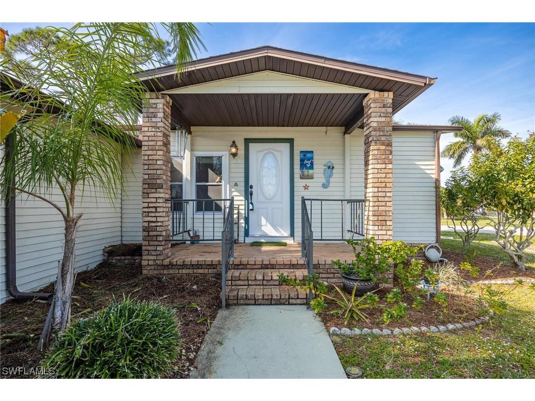 10091 Broken Woods Court North Fort Myers FL 33903 223095559 image1