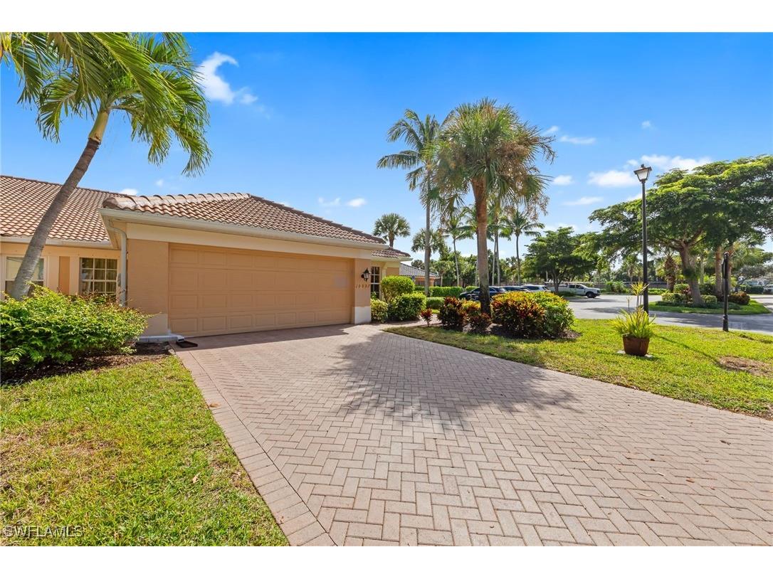 10097 Colonial Country Club Boulevard Fort Myers FL 33913 225078446 image3