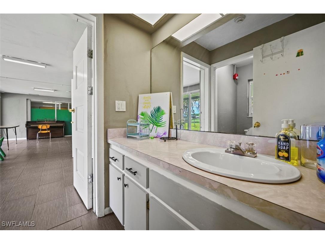 101-105 Saint Andrews Boulevard Naples FL 34113 225070961 image11