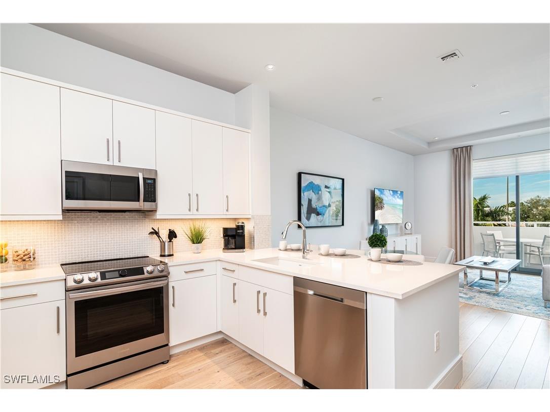 101 8th Street S #202 Other FL 34102 225077233 image5