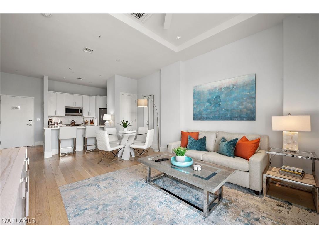101 8th Street S #206 Naples FL 34102 224031311 image1