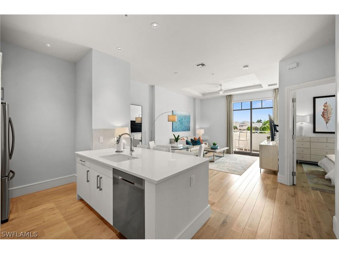 101 8th Street S #206 Naples FL 34102 224031311 image3