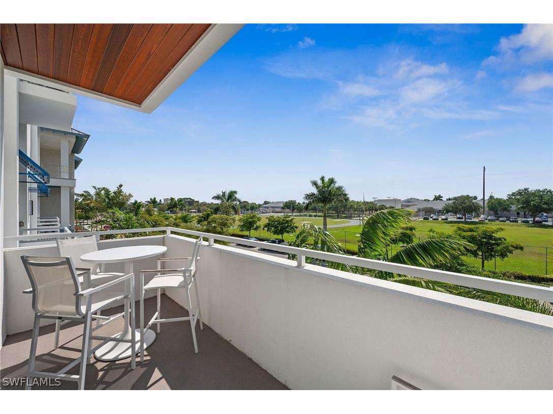 101 8th Street S #206 Naples FL 34102 224031311 image7