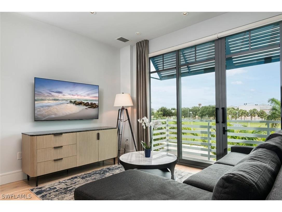 101 8th Street S #210 Naples FL 34102 226008147 image3