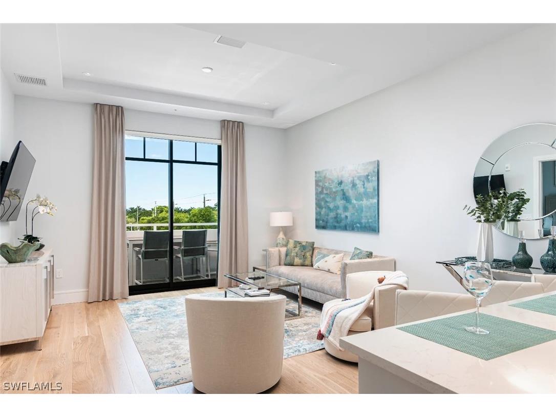 101 8th Street S #304 Naples FL 34102 226008148 image1