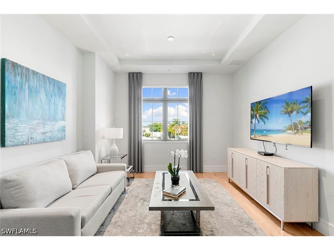 101 8th Street South #307 Naples FL 34102 226015828 image4