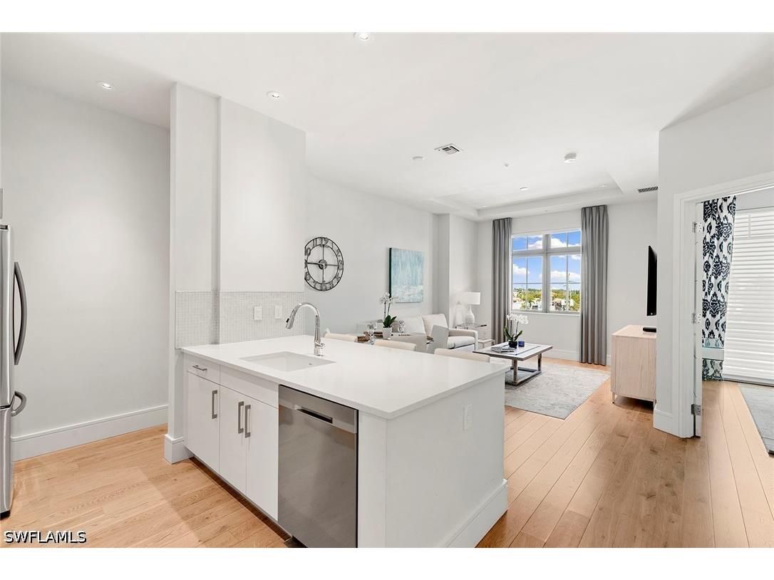 101 8th Street South #307 Naples FL 34102 226015828 image7