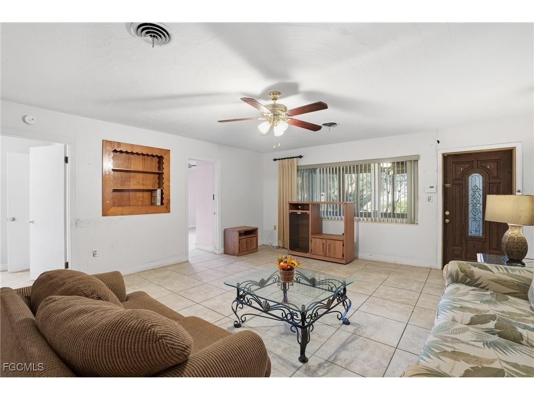 101 Alameda Avenue Fort Myers FL 33905 2025021172 image2
