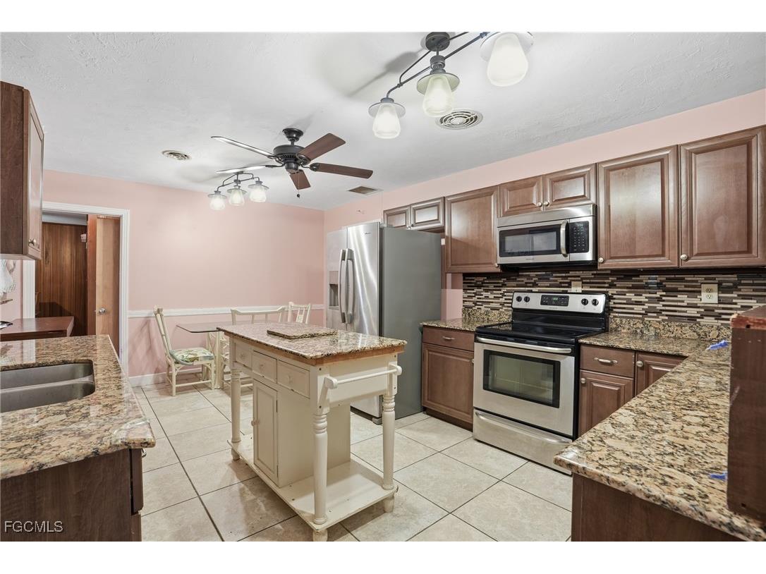 101 Alameda Avenue Fort Myers FL 33905 2025021172 image7