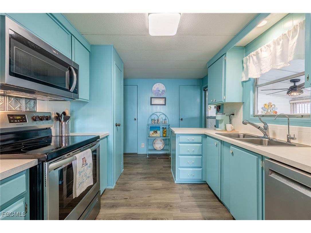 101 Elise Drive Fort Myers FL 33908 2025008900 image14