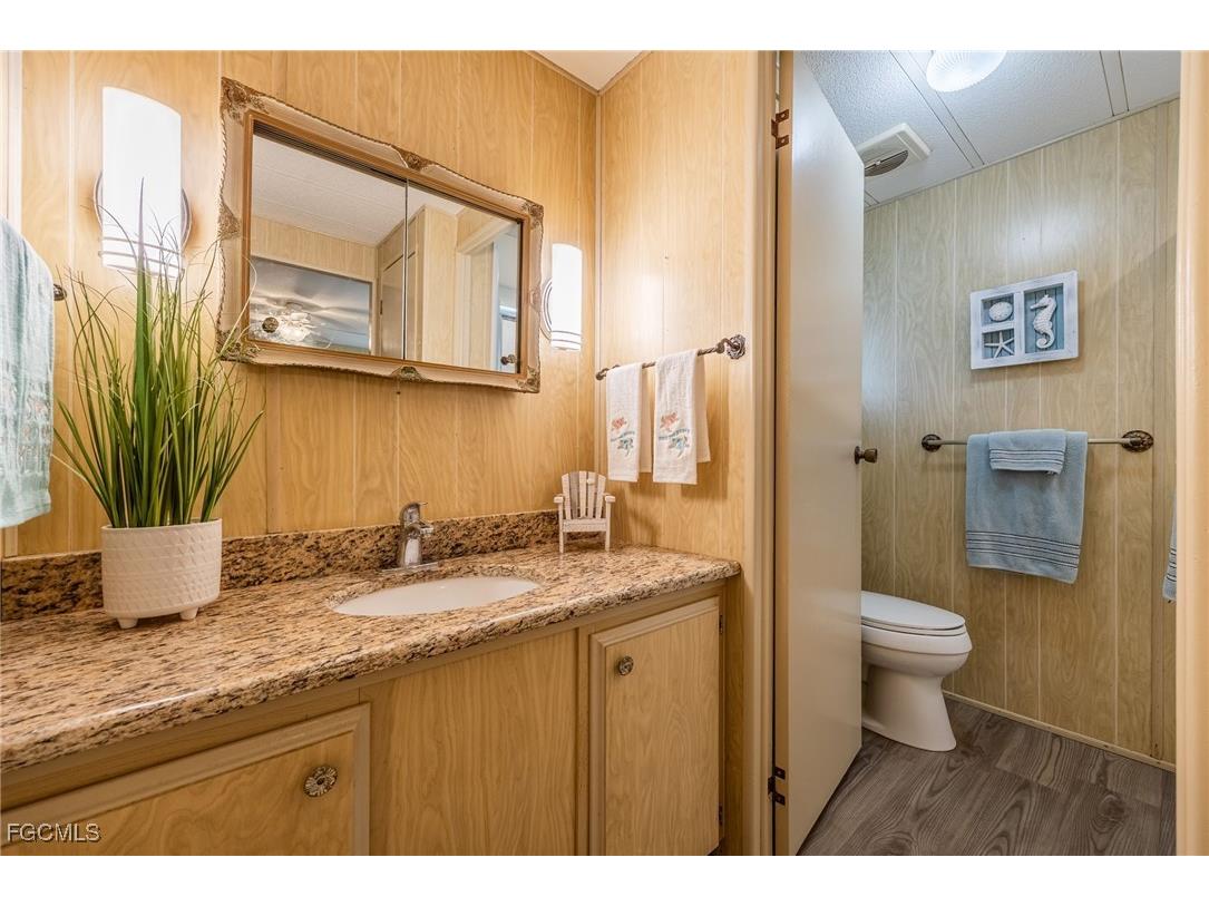 101 Elise Drive Fort Myers FL 33908 2025008900 image21