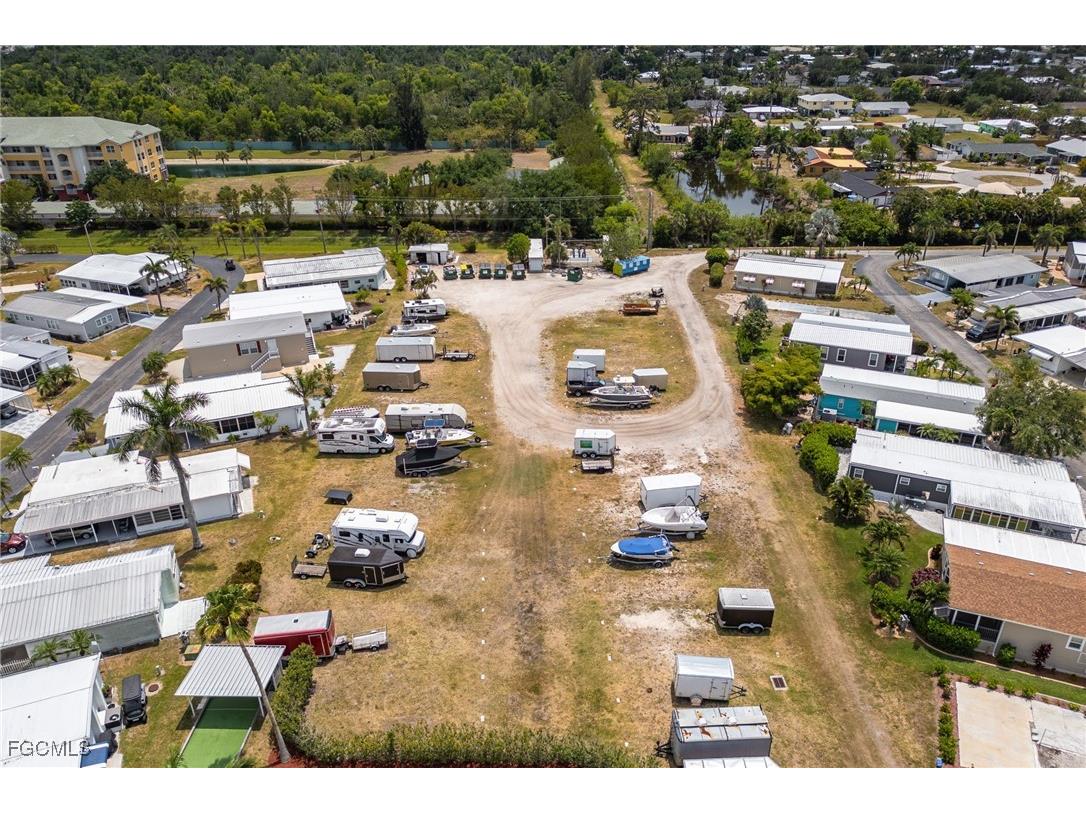 101 Elise Drive Fort Myers FL 33908 2025008900 image33