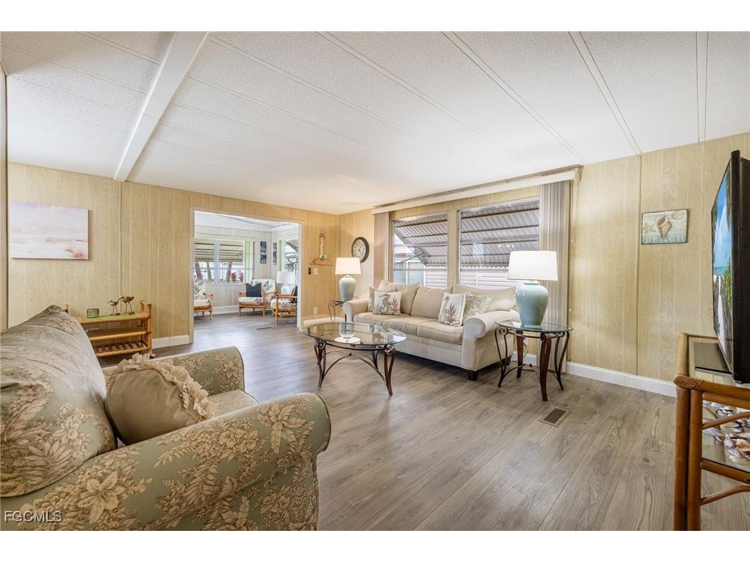 101 Elise Drive Fort Myers FL 33908 2025008900 image9