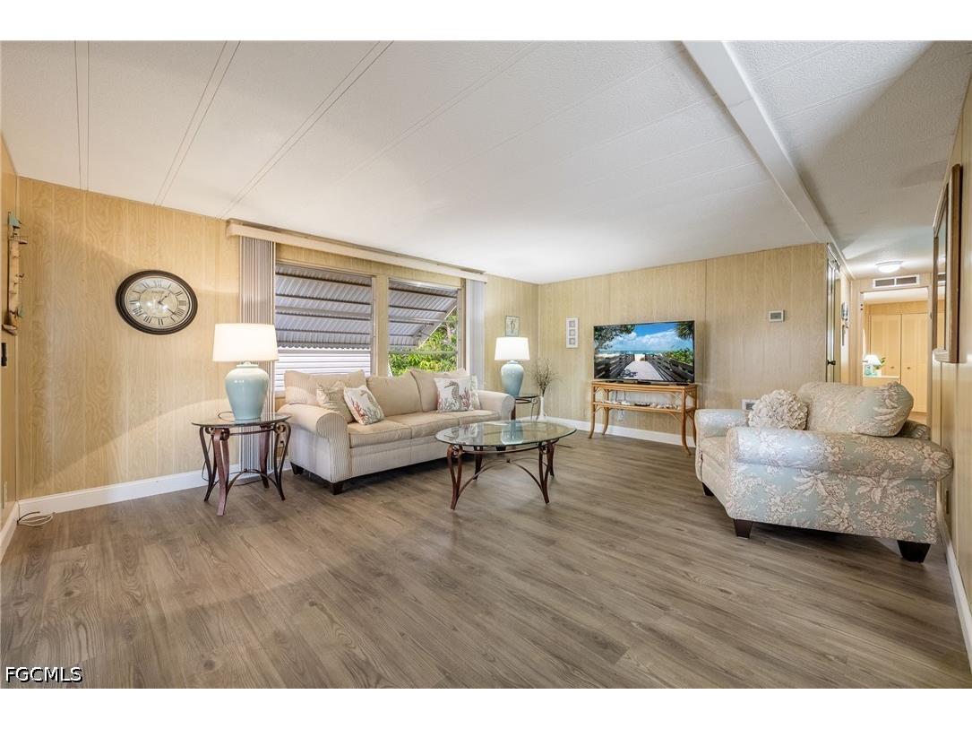 101 Elise Drive Fort Myers FL 33908 2026021289 image10